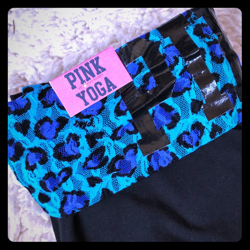NWT VS PINK Yoga Crop Leggings!